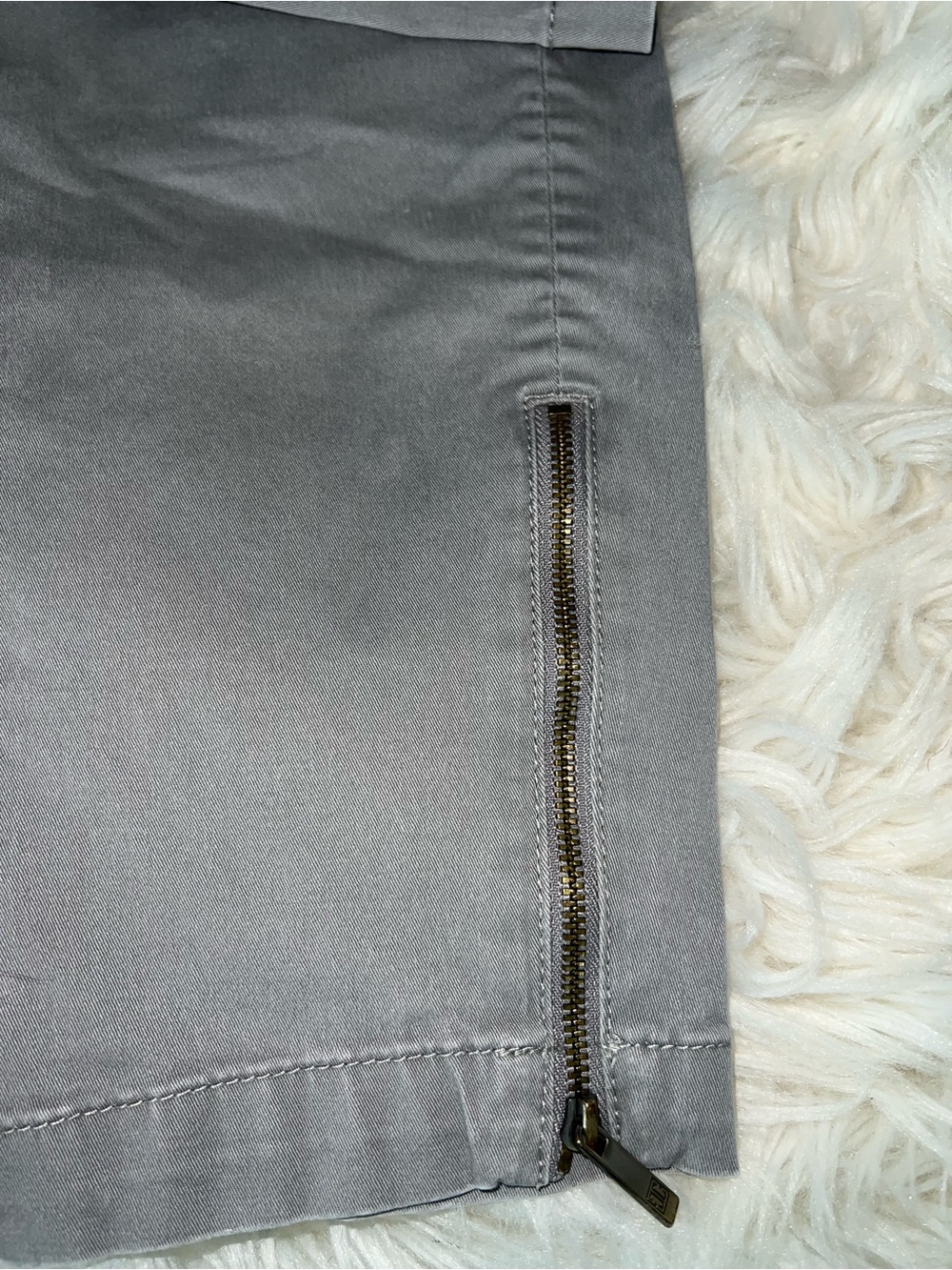 Ivanka Trump Gray Ankle Zip Skinny Pants — Utility Cargo Style - Picture 2 of 13